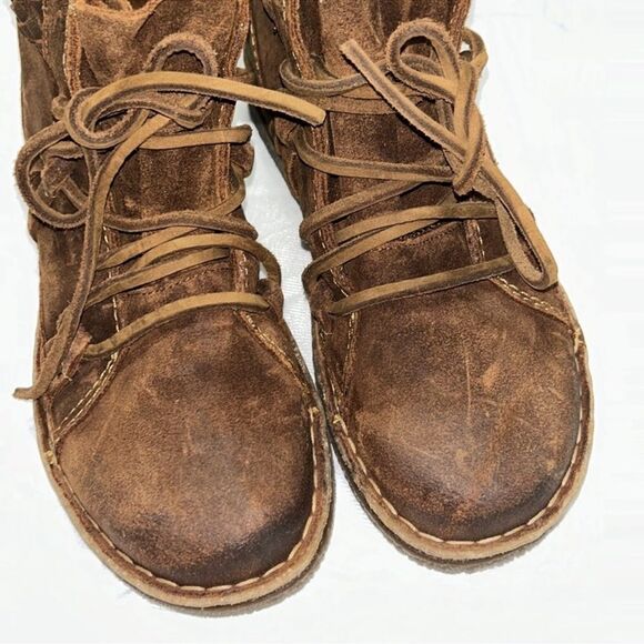 BORN  Distressed Leather Ankle Brown Boots(Size 6.5M) - Picture 5 of 12